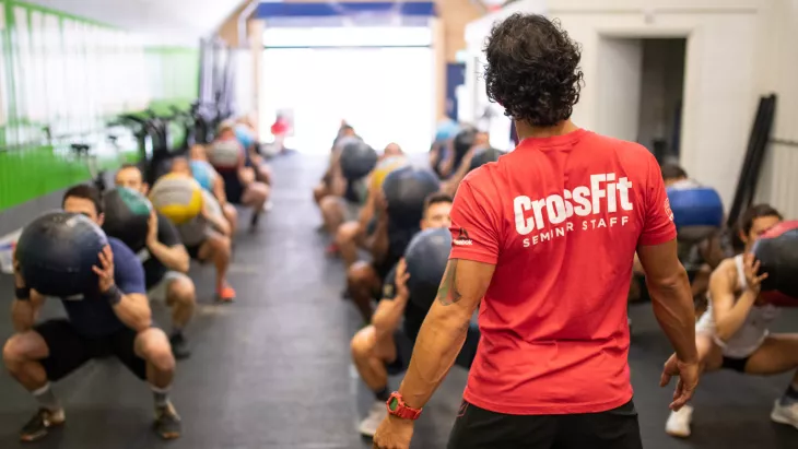 Cross-fit’s high-intensity, multi-joint motions can assist you in developing muscle strength and endurance.