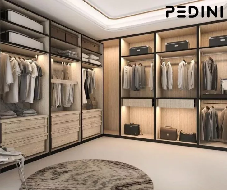 Luxury Walk In closet